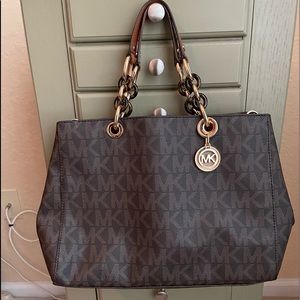 Michael Kors Signature Tote NWT